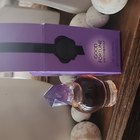NIB Viktor & Rolf Good Fortune Eau de Parfum in Purple Box - Picture 3 of 3